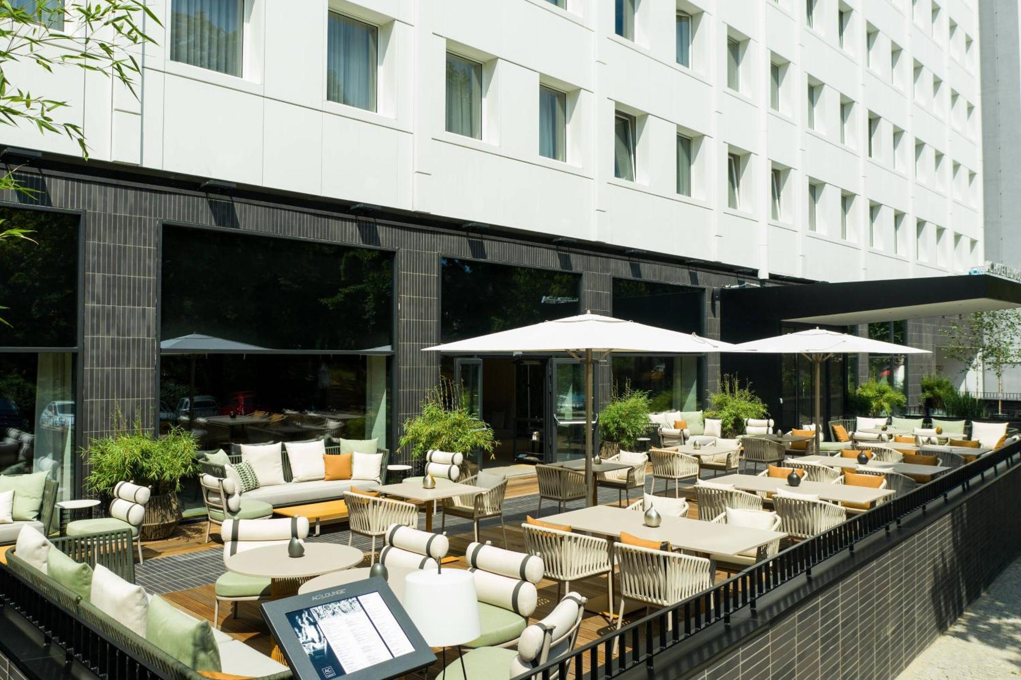 Ac Hotel By Marriott Berlin Humboldthain Park Exteriör bild