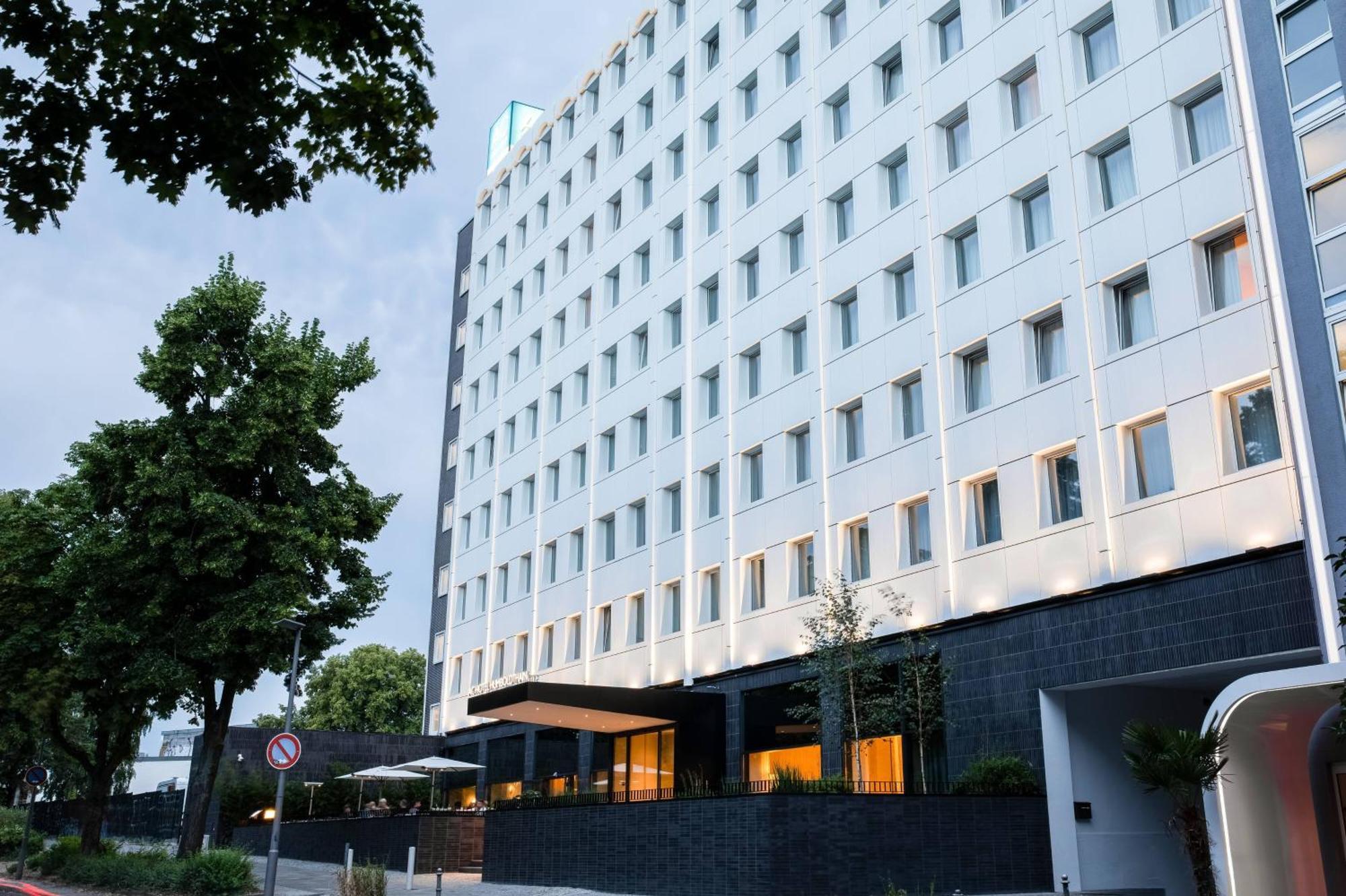 Ac Hotel By Marriott Berlin Humboldthain Park Exteriör bild